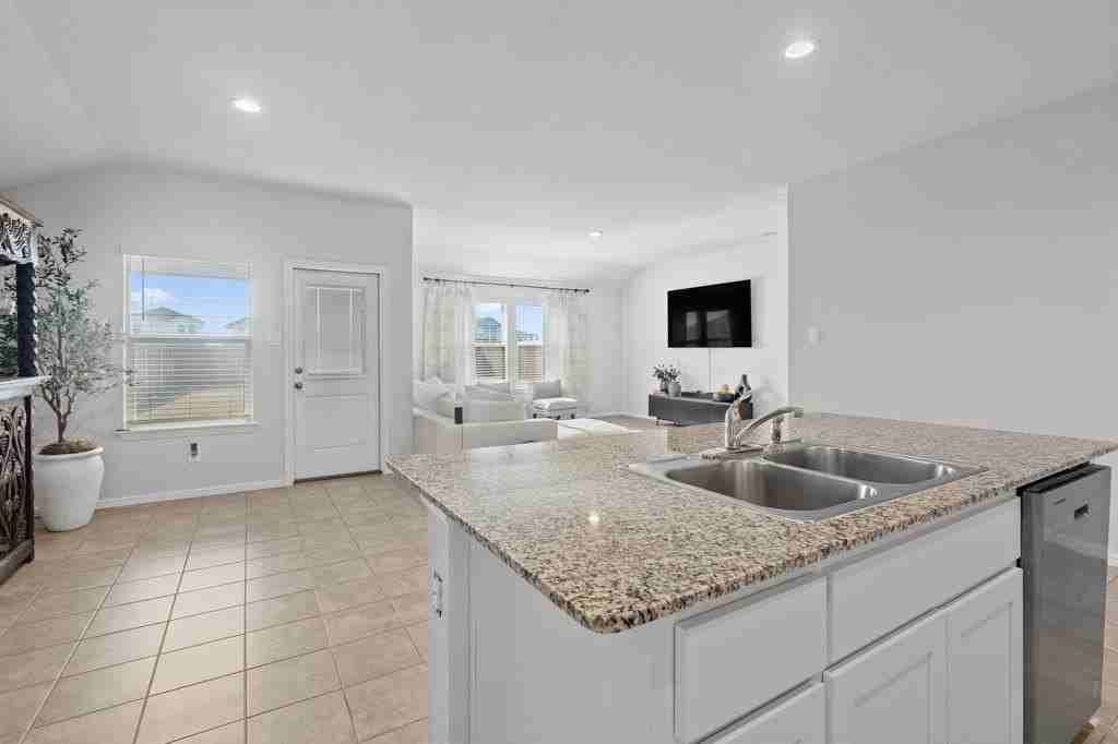709 Mount Vista Ln - Photo 6 of 20