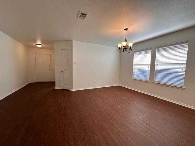 433 Emerald Creek Dr - Photo 4 of 17