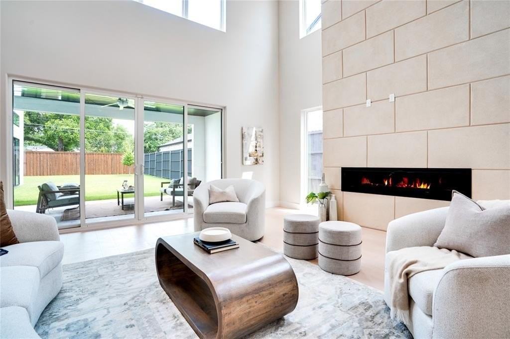 7614 Linwood Ave - Photo 6 of 40