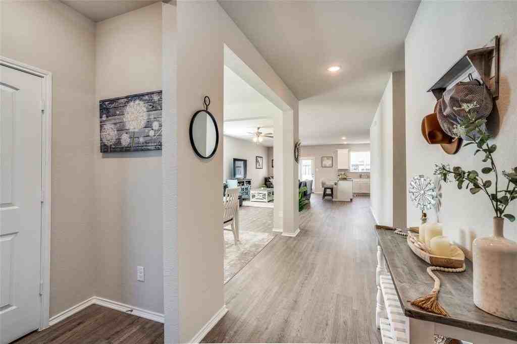 9024 Huxley Dr - Photo 3 of 24