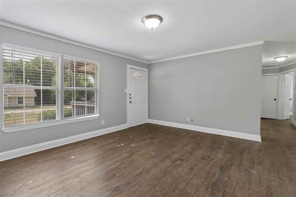 308 W Lamm St - Photo 2 of 14