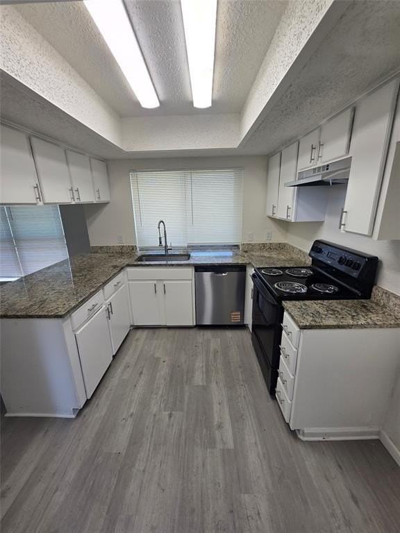 1062 Alicia Ln - Photo 4 of 8