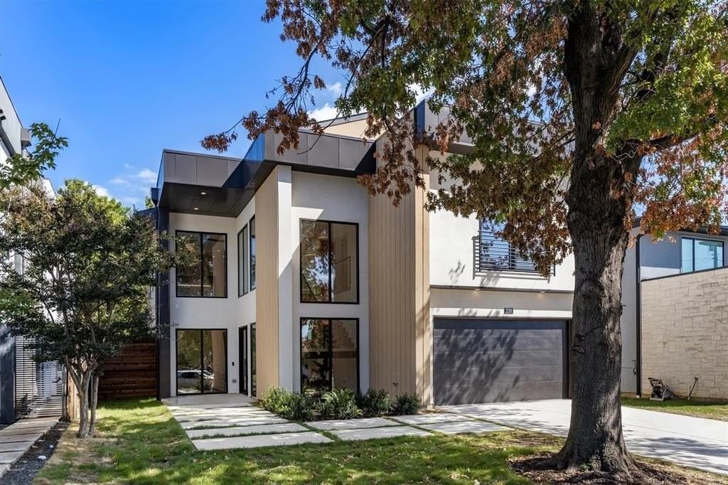 7718 Roper St - Photo 2 of 38