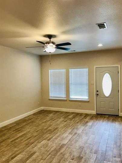 2812 Bourland St - Photo 2 of 10