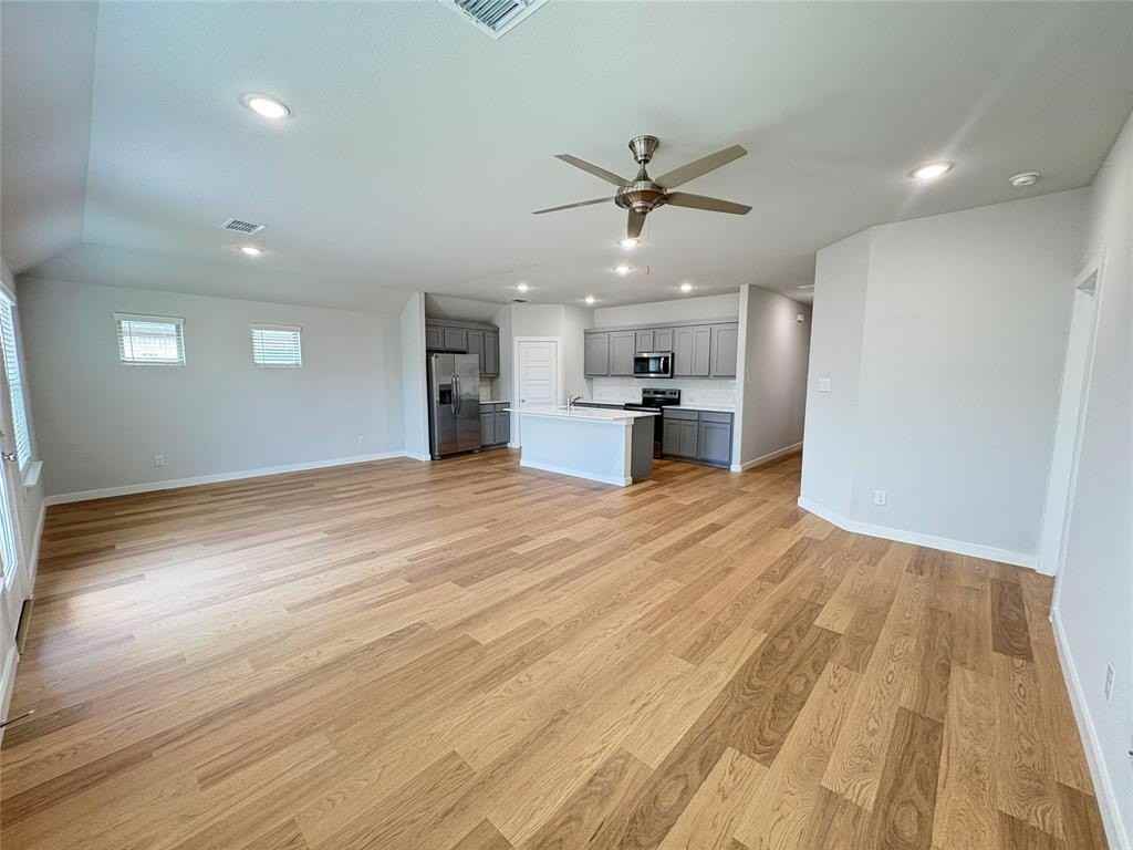 320 Arcane St - Photo 2 of 18