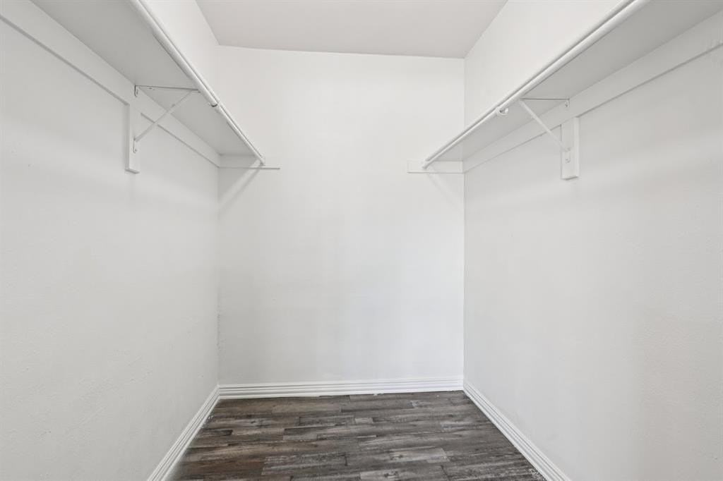 700 Timber Oaks Ln - Photo 3 of 12