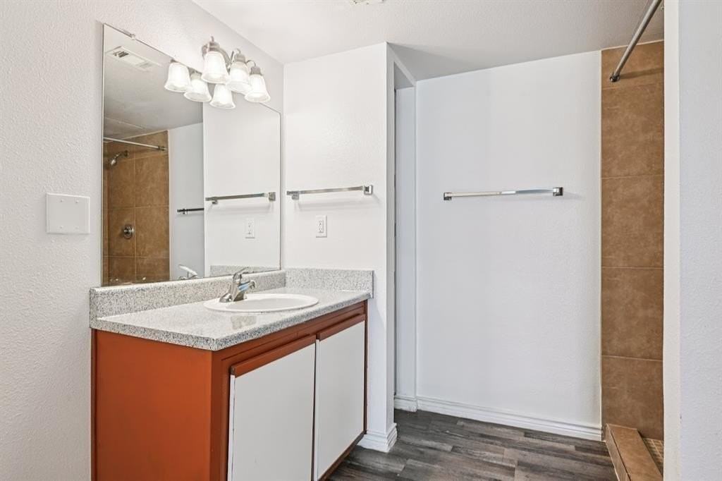 700 Timber Oaks Ln - Photo 4 of 12