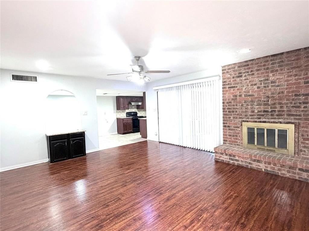 220 Park Meadow Way - Photo 3 of 21