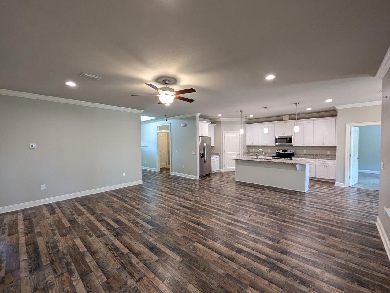 8934 E River Dr - Photo 6 of 34