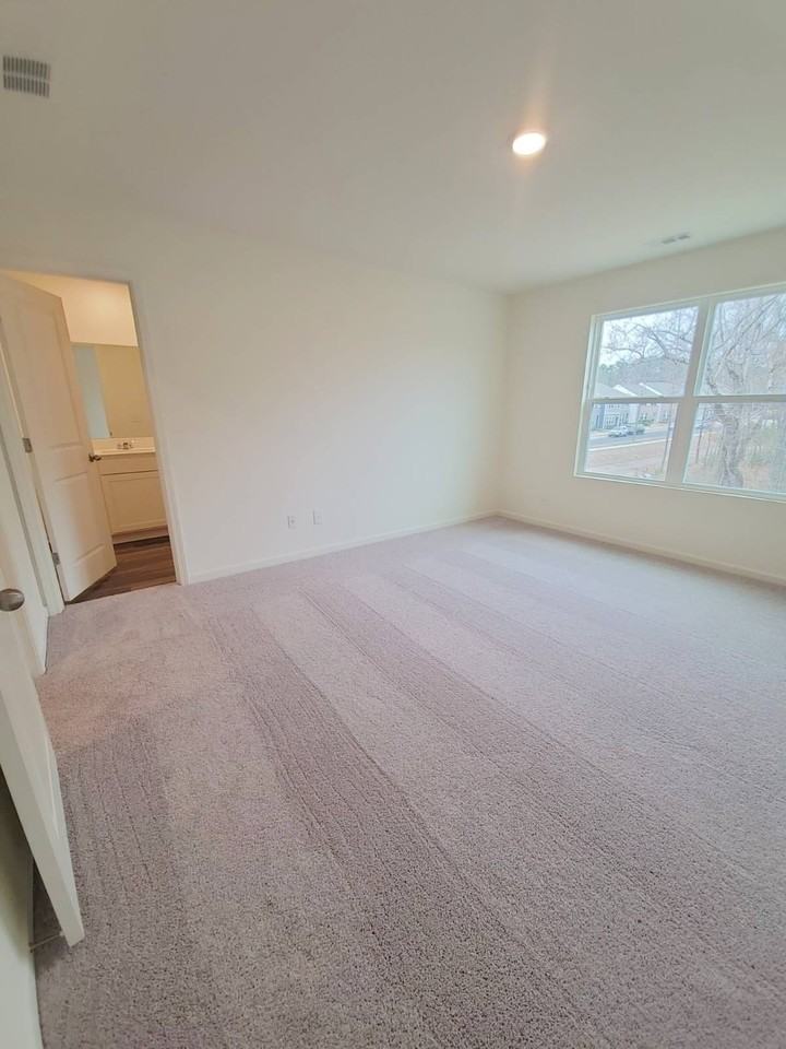 1122 Tofino Dr - Photo 6 of 14