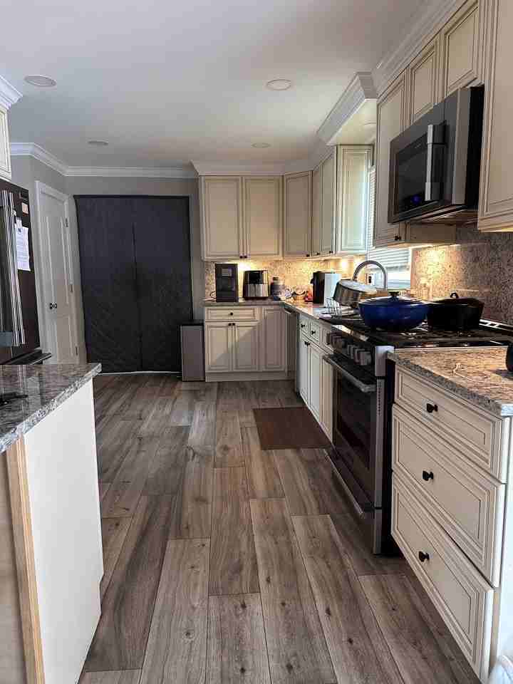 107 Fairview Ave - Photo 6 of 16