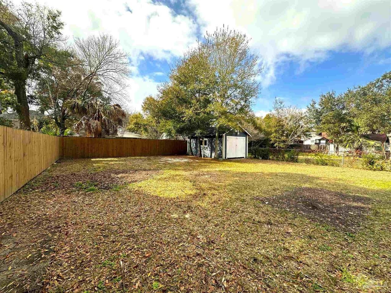 119 N J St - Photo 5 of 25