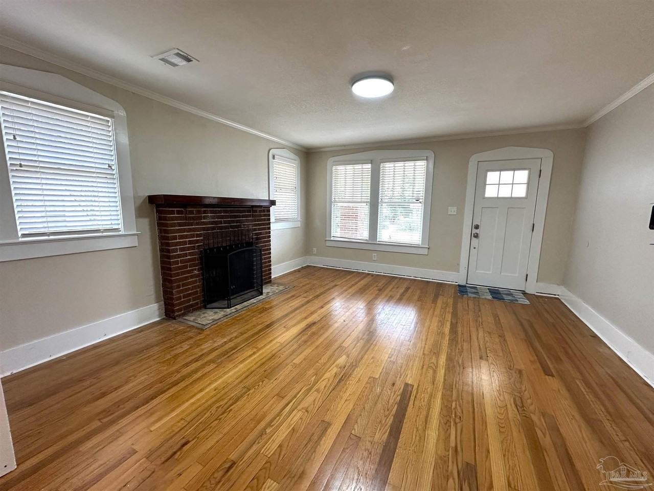 119 N J St - Photo 7 of 25