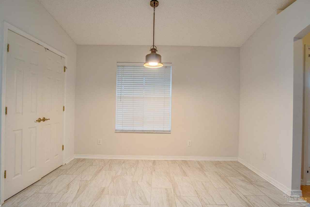 4619 Carmel Cir - Photo 7 of 20