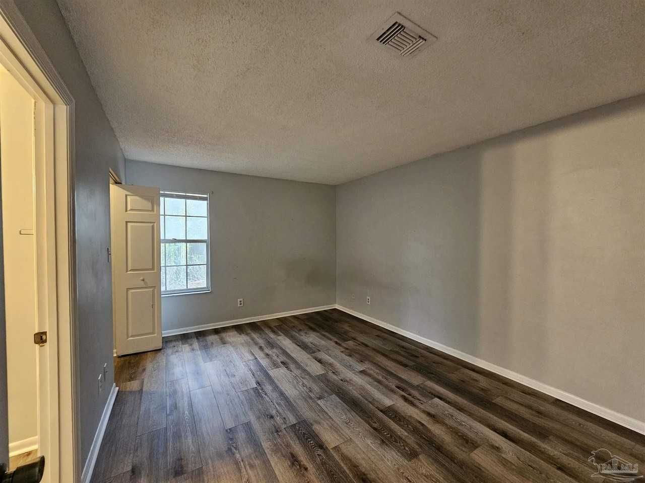 6288 Hamilton Bridge Rd Apt 704 - Photo 7 of 11