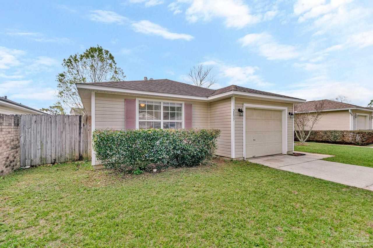 2037 Marquesas Ln - Photo 2 of 36