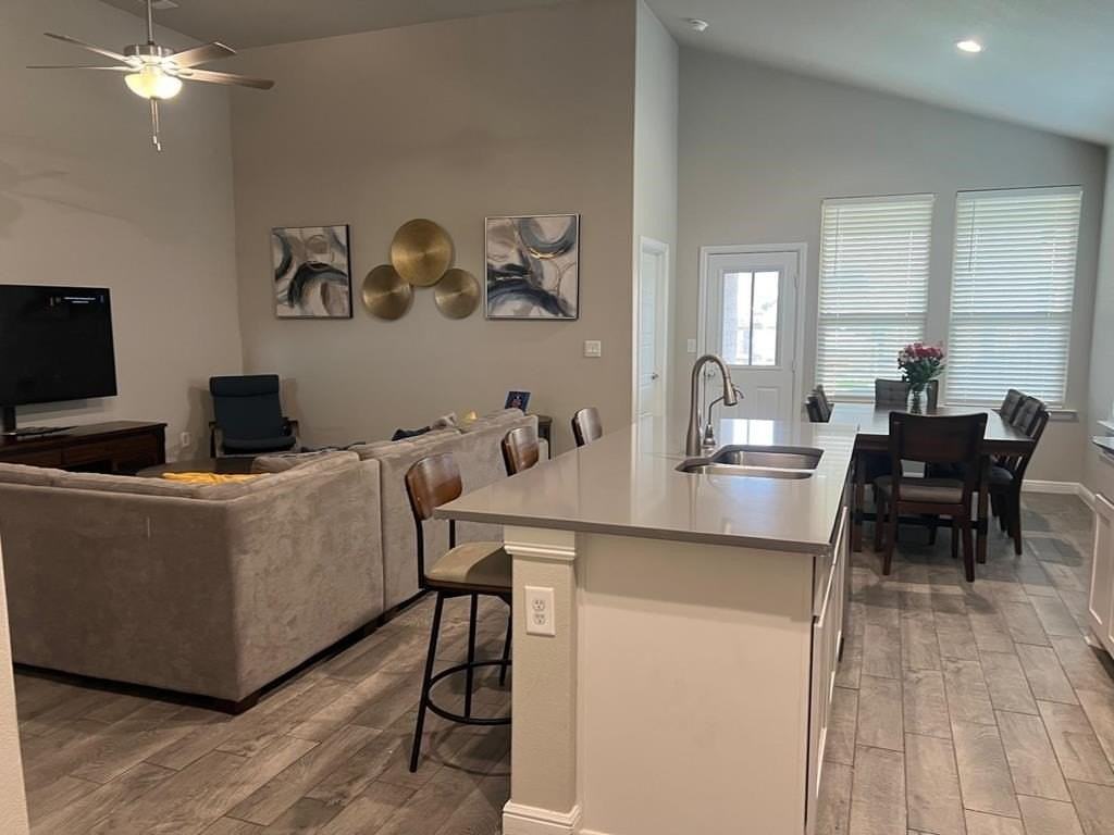 6 Los Campos Dr - Photo 2 of 20