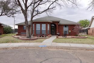 2910 Sandhill Cir - Photo 1 of 1