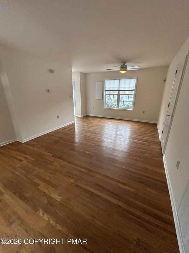 201 Walnut Grove Rd - Photo 5 of 15