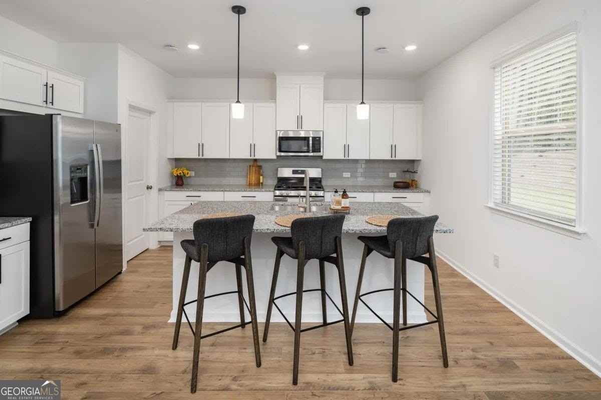 1735 Wellston Dr - Photo 3 of 18