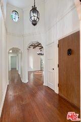 144 S La Peer Dr - Photo 4 of 8