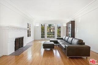 1040 S Alfred St - Photo 2 of 8