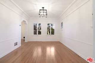 1040 S Alfred St - Photo 5 of 8