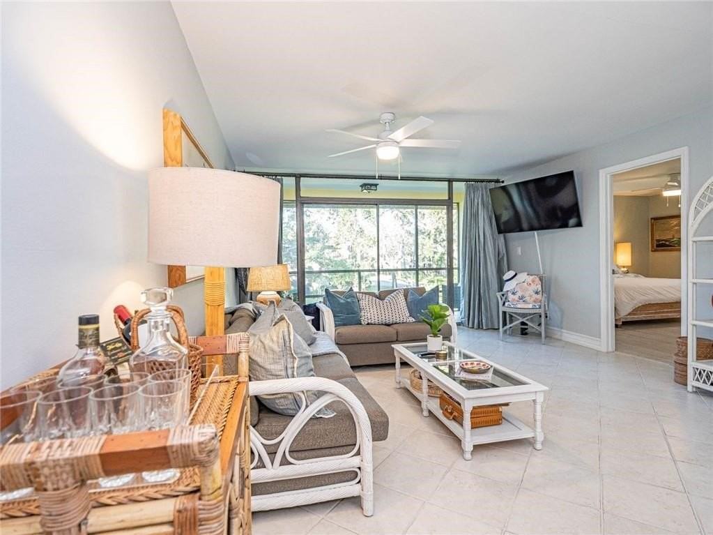 400 18th St #I8 - Photo 4 of 36