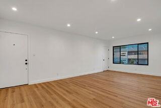 950 Havenhurst Dr #6 - Photo 2 of 8