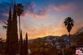 950 Havenhurst Dr #6 - Photo 4 of 8