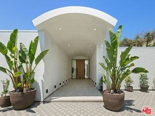 365 Trousdale Pl - Photo 4 of 8