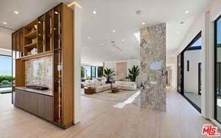 365 Trousdale Pl - Photo 6 of 8