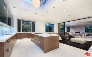 900 N Hillcrest Rd - Photo 2 of 8