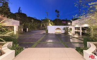 900 N Hillcrest Rd - Photo 3 of 8