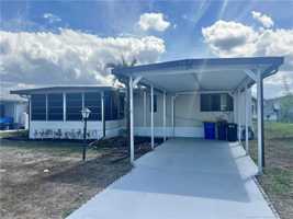 featured image of 2692 Sw Pontiac Pl