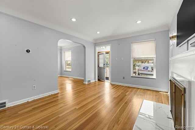 23000 Arlington St - Photo 3 of 35