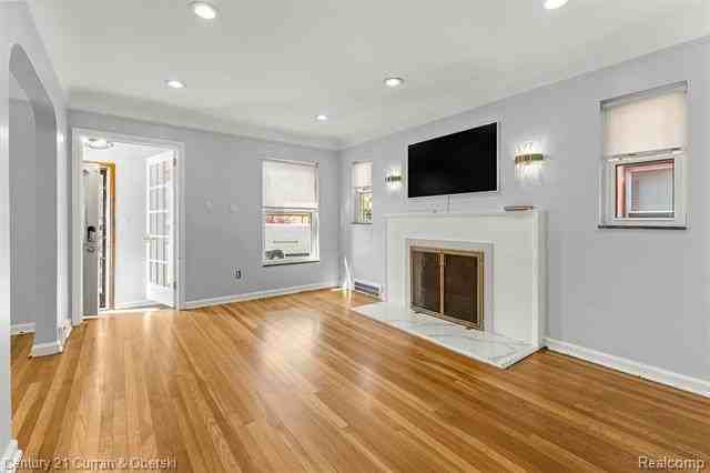 23000 Arlington St - Photo 4 of 35