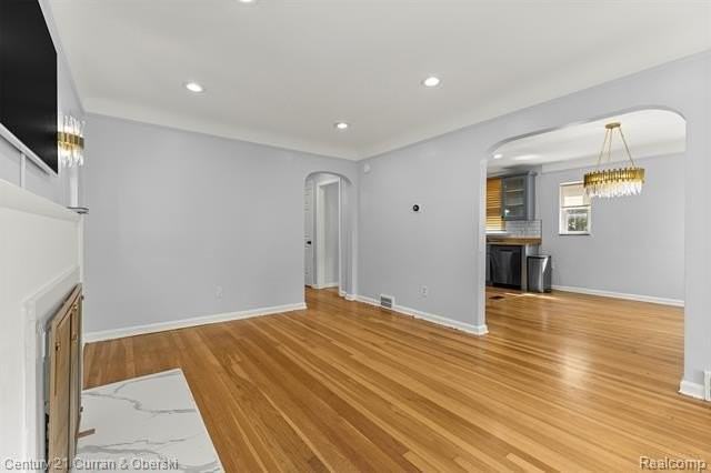 23000 Arlington St - Photo 5 of 35