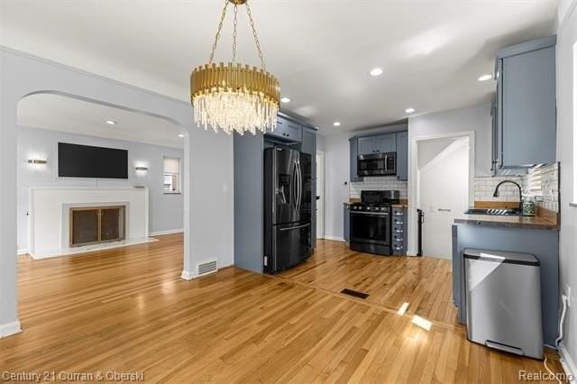 23000 Arlington St - Photo 6 of 35