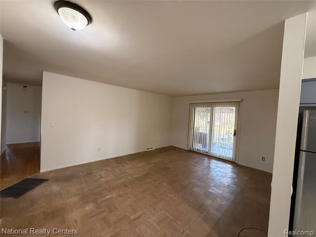 2009 Shady Dr - Photo 4 of 13