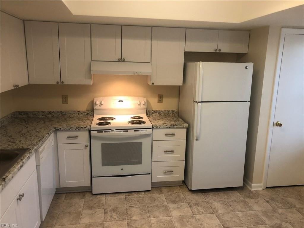 3632 Chimney Creek Dr - Photo 3 of 14