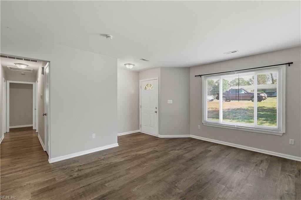 15 Arline Dr - Photo 7 of 33