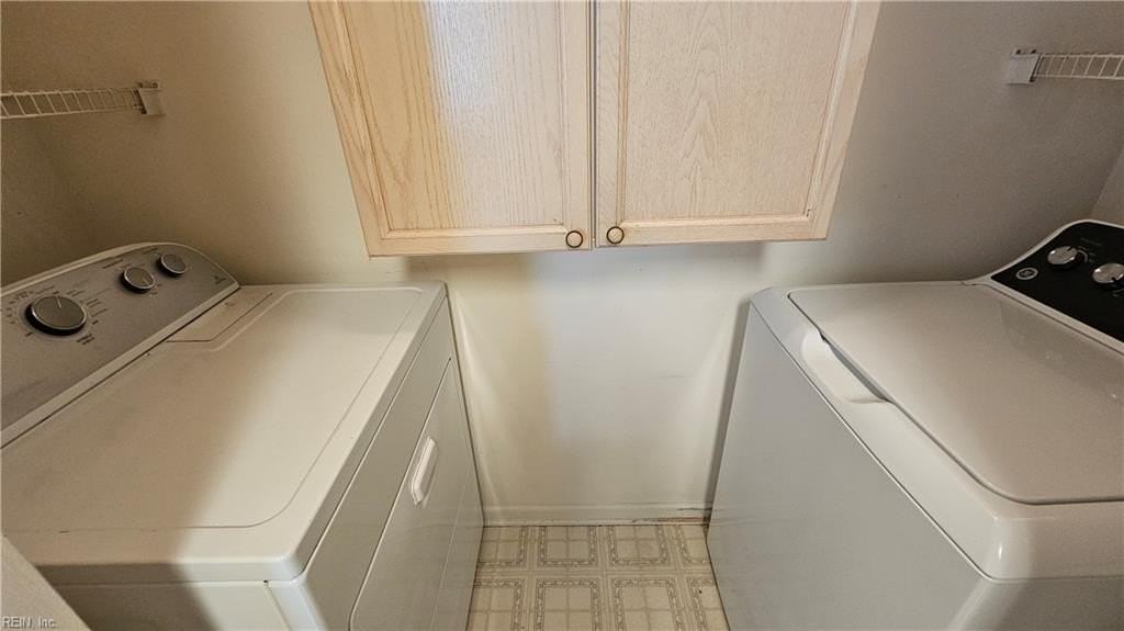 228 N Hill Ln - Photo 7 of 16