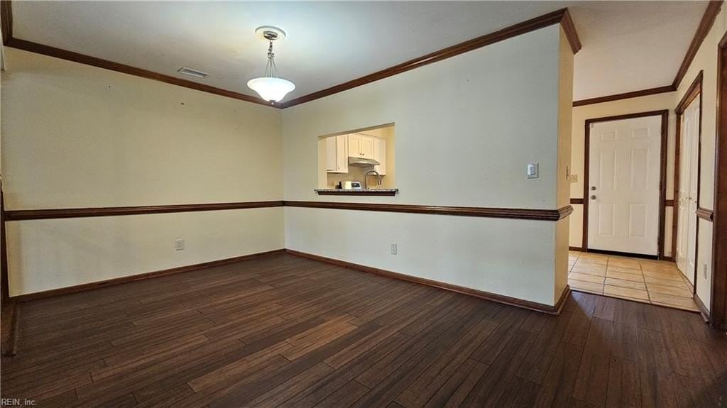 2031 Lyndora Rd - Photo 4 of 16