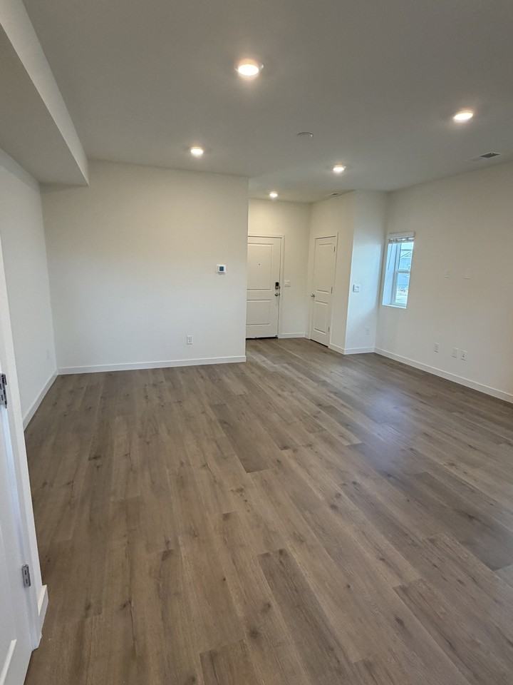 8426 Redwood Dawn Dr #1 - Photo 3 of 11