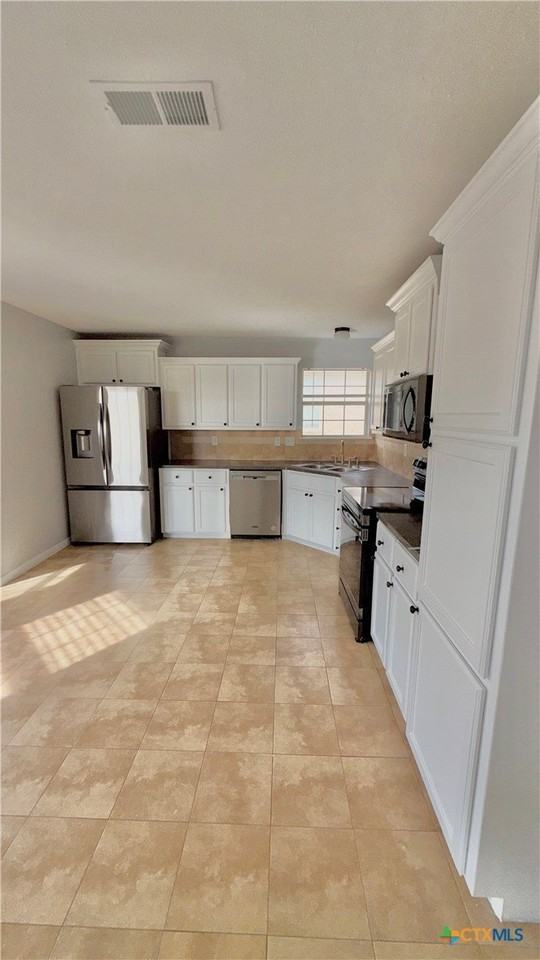 2107 Gail Dr - Photo 6 of 31