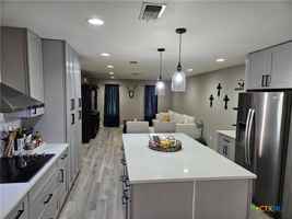 featured image of 402 W Tanglewood Dr