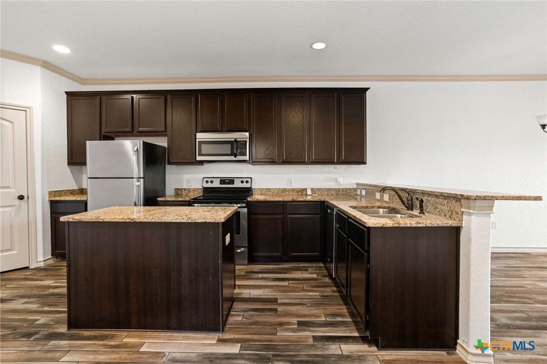 1005 Tripp Ln - Photo 5 of 22