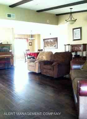 1440 Magnolia Ave - Photo 3 of 19