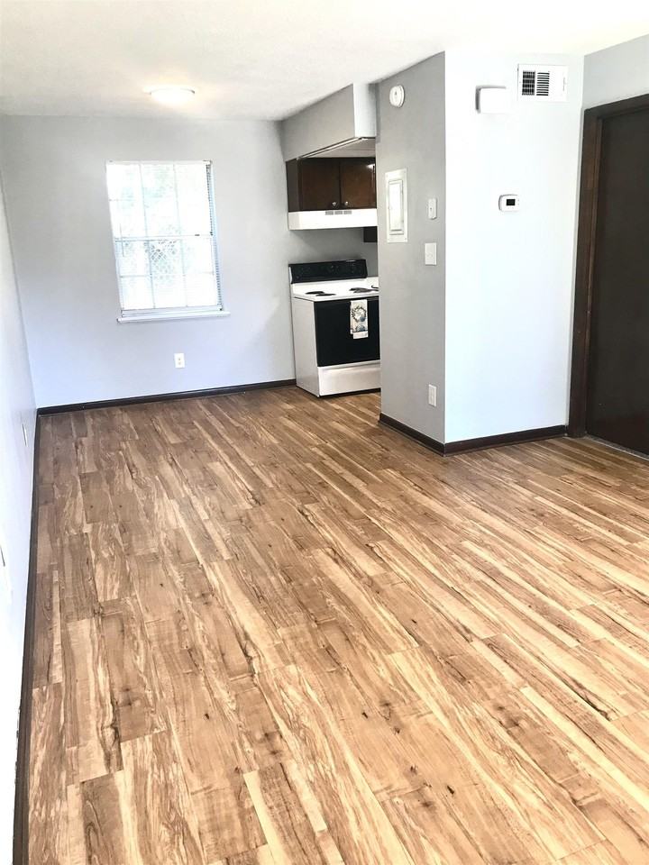 324 S Lipona Rd Apt 8 #8 - Photo 2 of 8